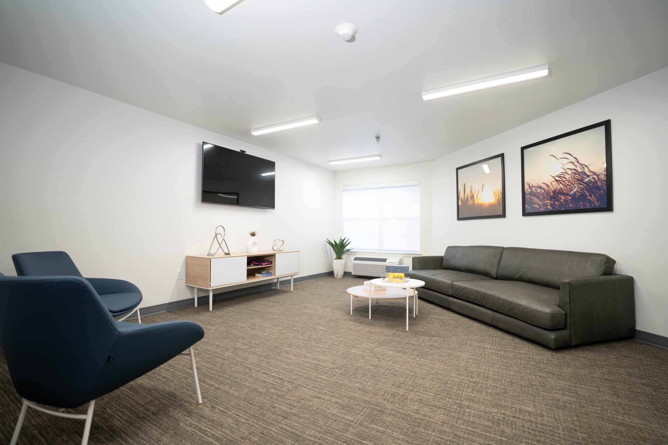 guardian recovery lounge