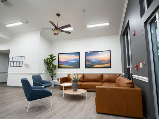 guardian recovery lounge